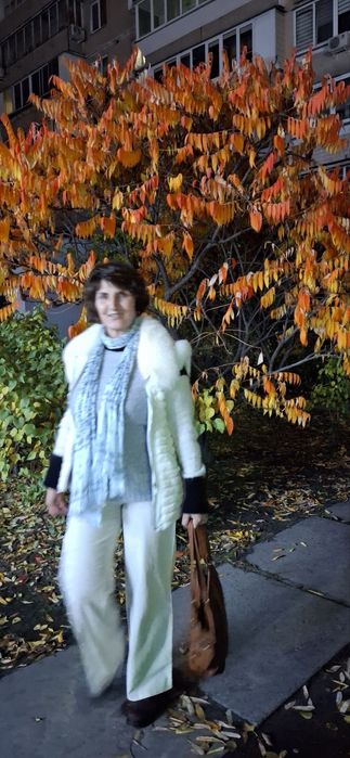 Няня с опытом  ищет работу