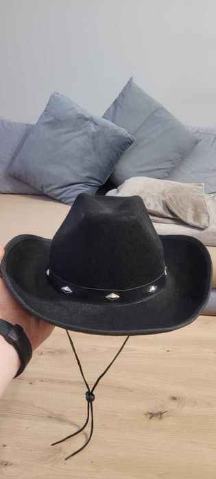 Czarny kapelusz westernowy styl Wild West, country, nowy