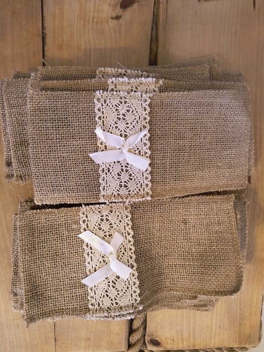 ozdoby ślubne- juta,muślin,organza,etui na sztućce).Duża ilość