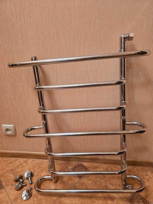 Рушникосушарка б/у  в гарному стані