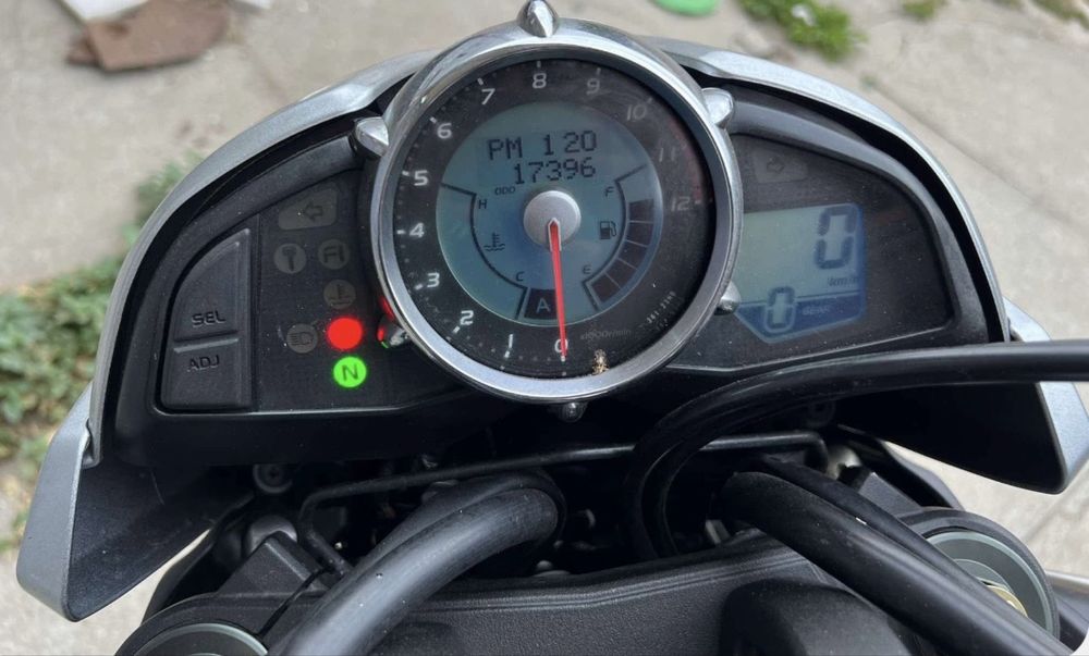 Suzuki B-King 1300