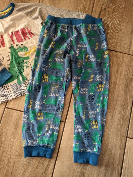 Piżama chłopięca z długim rękawem 98/104