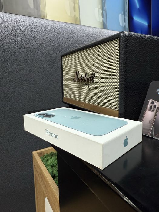 IPHONE New 16 128 Teal