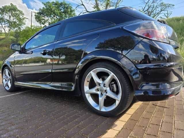 Opel Astra GTC 1.9 CDTI 150cv Ano 2010 OPC Line
