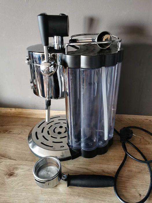 Ekspres do kawy Ariete Cafe Novecento 1387B używany