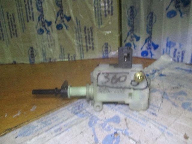 Pistola do depósito de combustível VOLVO V50 (MW)