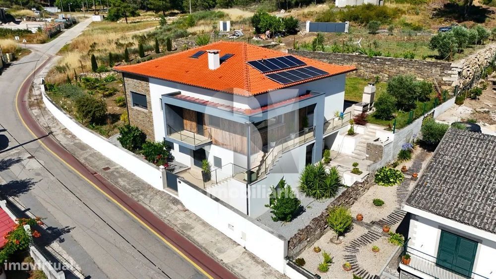 Moradia Isolada c/ 2 Lotes para construção