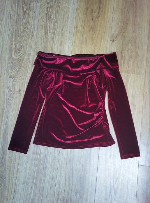 Лонгслів жіночий з відкритими плечима