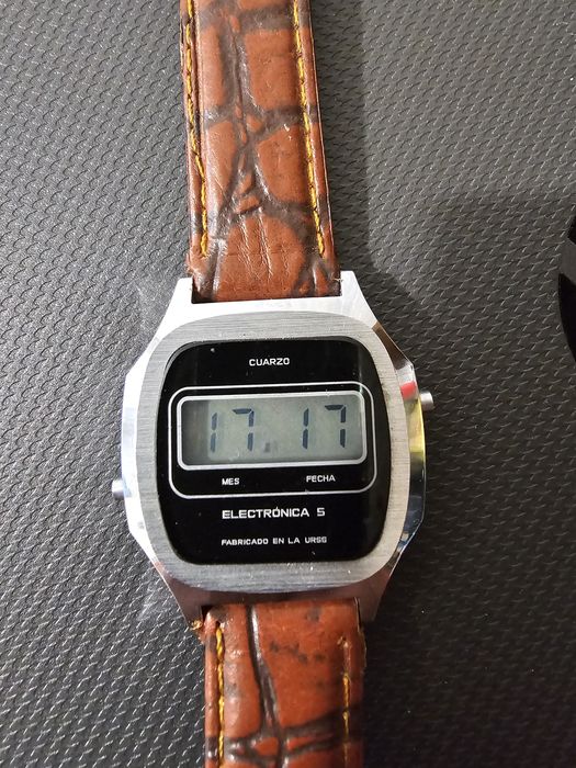 Часы электроника 5