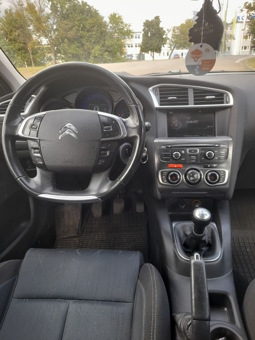 Samochód osobowy Citroen C4