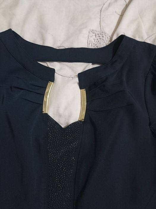 Красивое женское платье