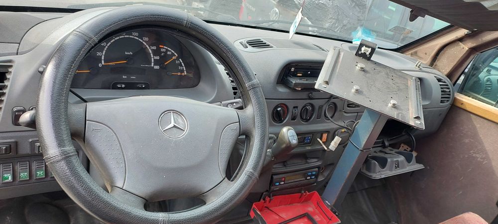 Mercedes Sprinter 413 autobus 2.7CDI NA CZĘŚCI