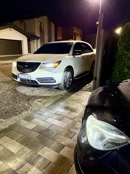 Продам власну, обслужену Акуру МДХ