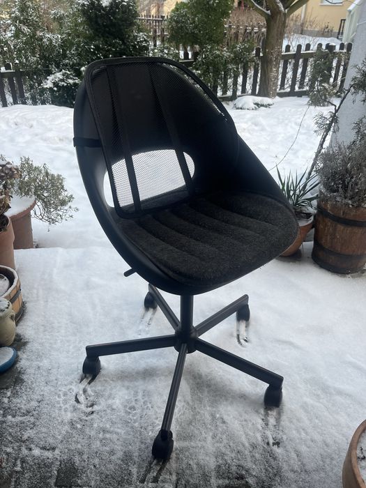 Krzesło obrotowe czarne na kółkach | Regulowana wyskość