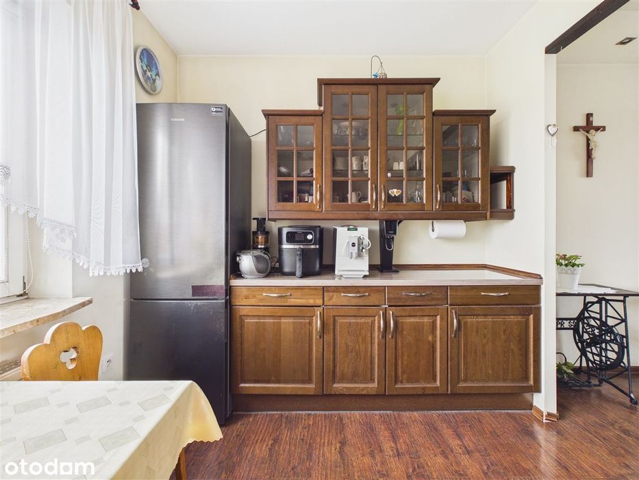 Przestronny dom 160m², 6 pokoi, ogród, garaż – Tychy Czułów