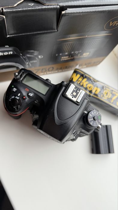 Nikon D 750 , FX