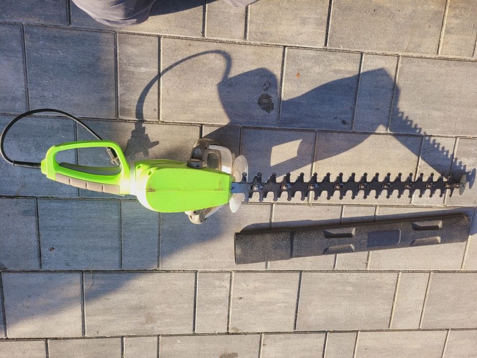 Nozyce do żywopłotu