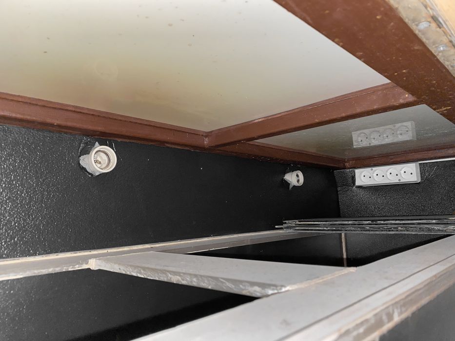 Акваріум/Стійка з 6 акваріумів