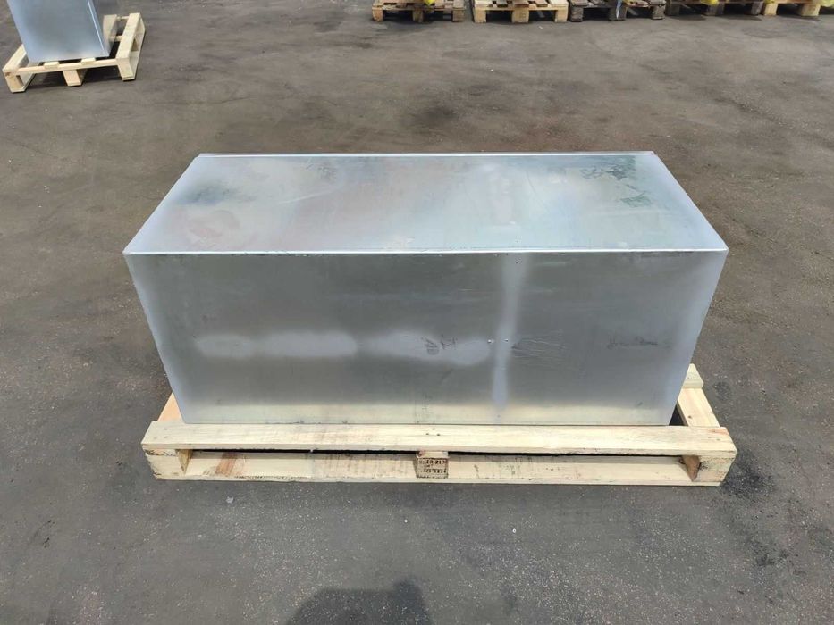 Інструментальні ящики для вантажівок, тягача, спецтехніки в наявності