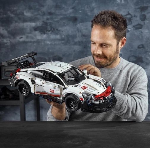 Porshe 911 RSR (42096)