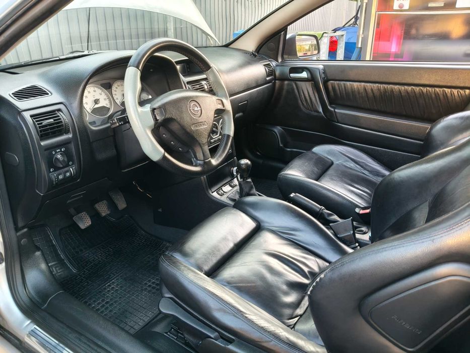 Opel Astra Bertone 2.2 Г/Б