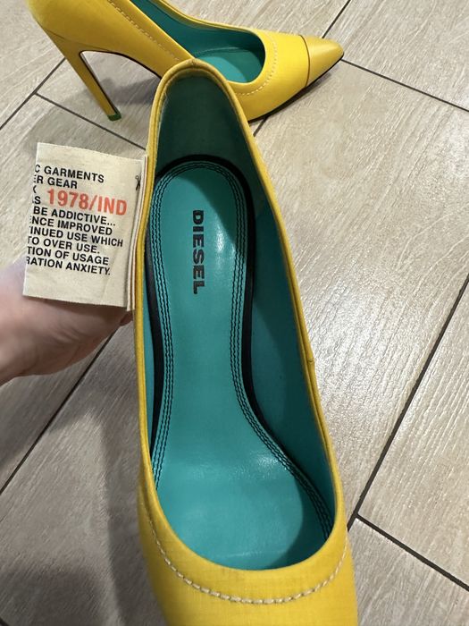 взуття disel жіночі