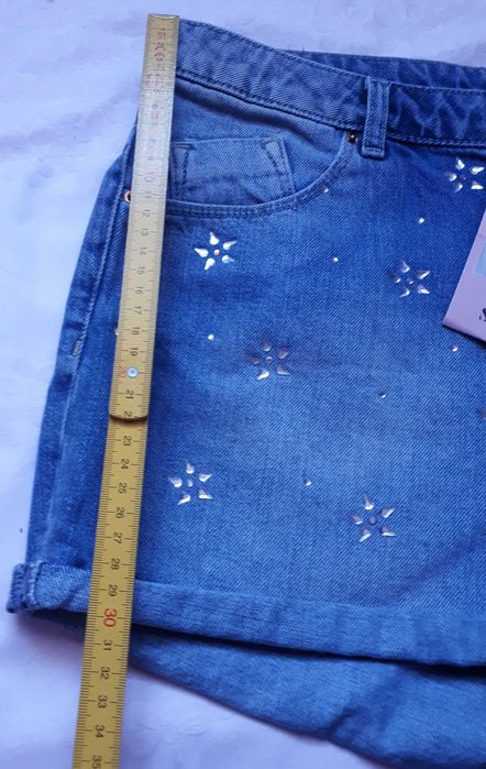 Dorothy Perkins Nowe spodenki z aplikacjami Lola Skye 44
