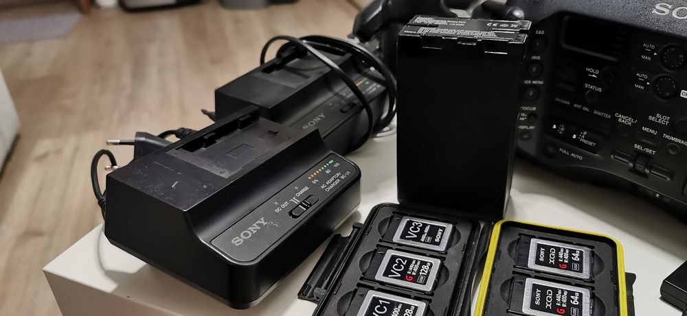 Sony FS7 (2 sztuki) + akcesoria