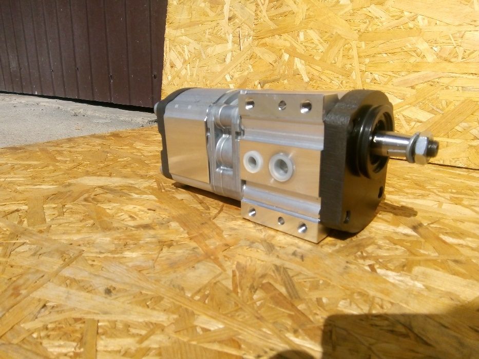 Pompa hydrauliczna Bosch Rexton Massey Ferguson Renault Ares 610, 6180