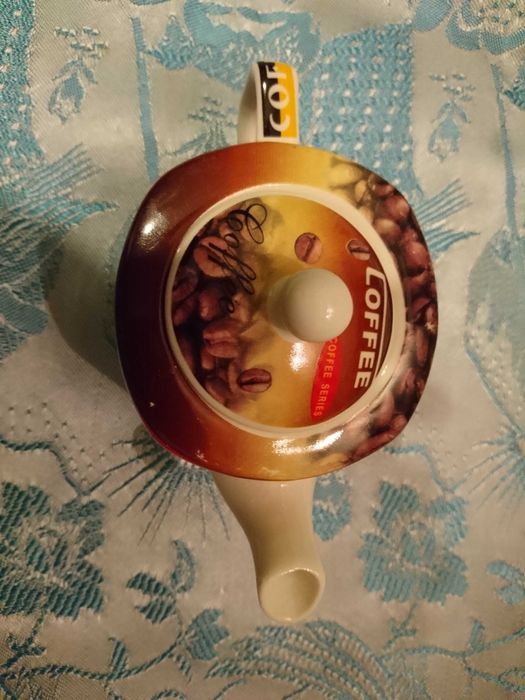 Bule Oriental e Bule Pequeno Celos