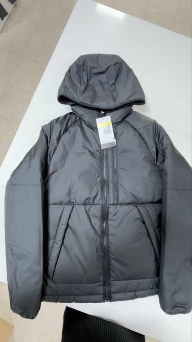 Чоловіча куртка Nike Sportswear Therma-FIT Legacy DD6857-011 — оригінал