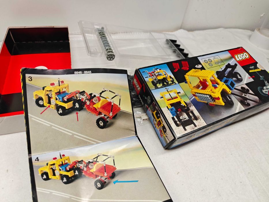 Lego Technic 8846 "Tow Truck"; 1982; [191]