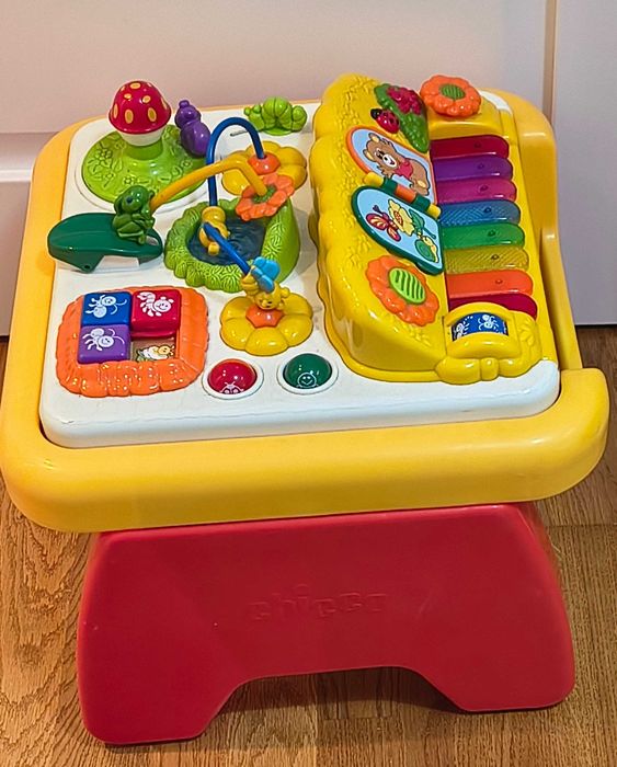 Stolik edukacyjny Chicco 2 w 1