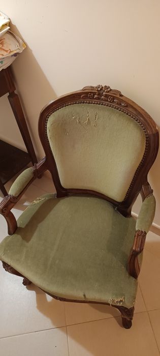 Cadeira antiga para restauro