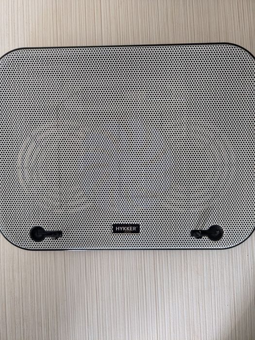 Охолоджуюча підставка під ноутбук