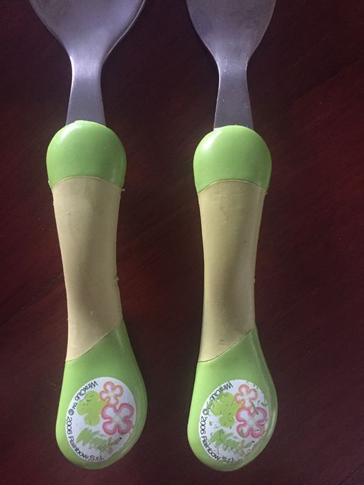 Talheres de criança