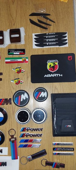 Emblemas Abarth Laterais, Mala, interiores, Grelha, Portas, Relógio NOVOS