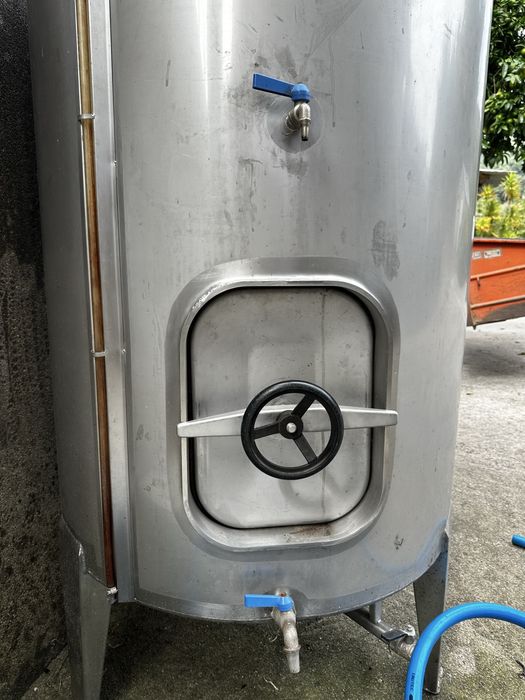 Cuba 1000L em ótimo estado