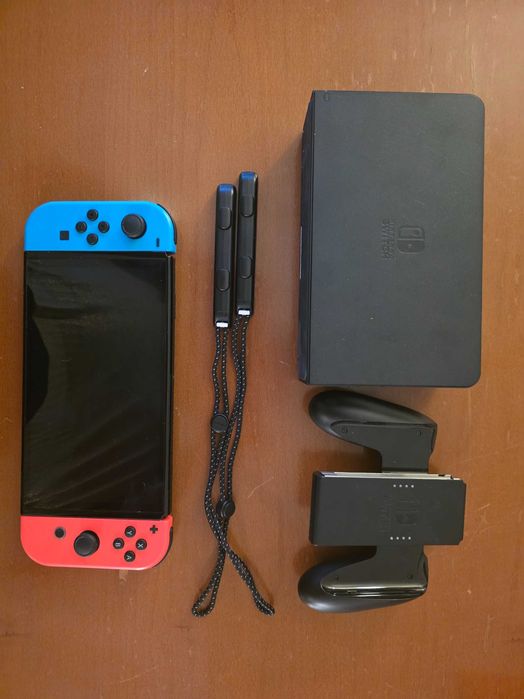 Nitendo Switch  - 64Gg
