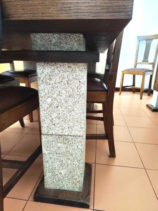 Sala de Jantar em castanho maciço