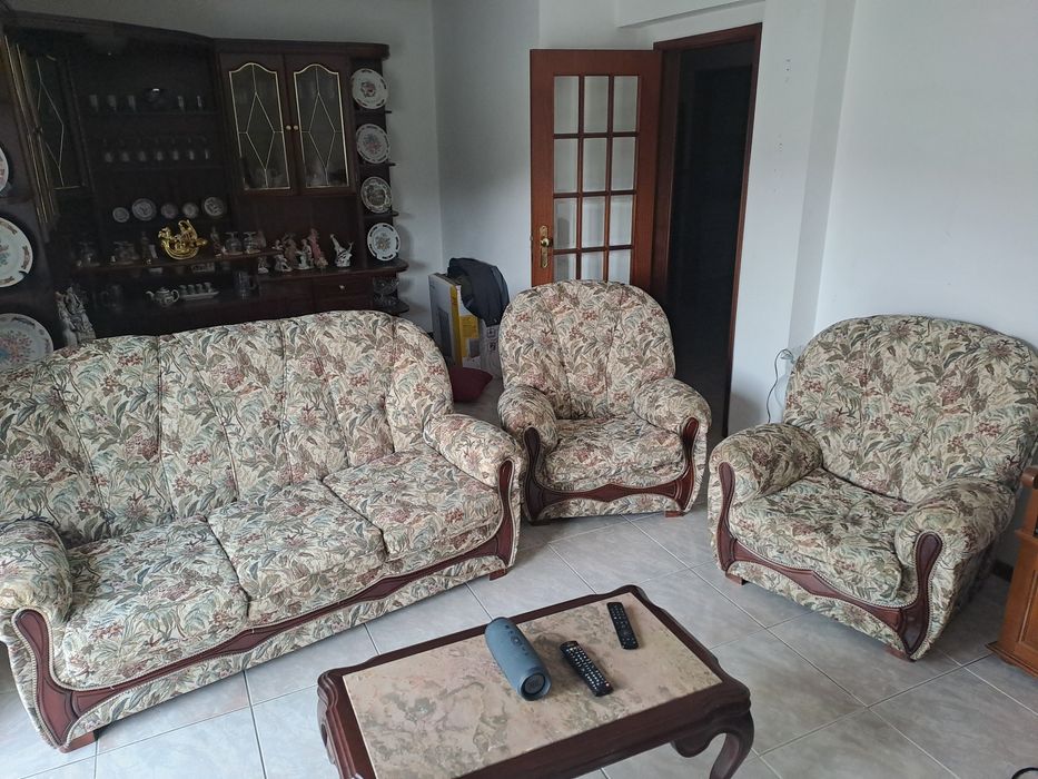 Sofás novos antigos