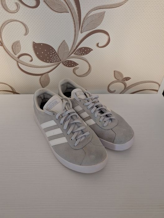 жіночі кеди adidas