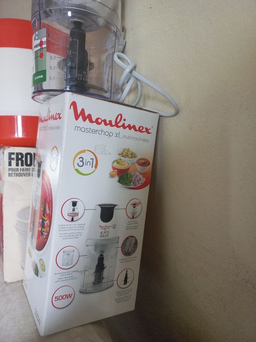 Picadora nova + máquina de fazer queijo