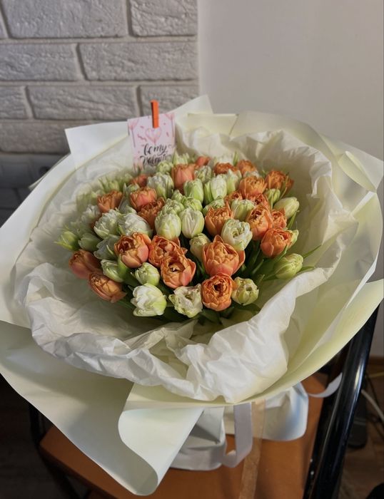 Тюльпани, квіти, день закоханих святого валентина з доставкою Львів