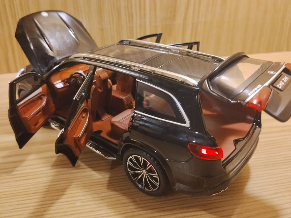 1:24 модель MB AMG GLS 63 Автоэксперт металл свет  звук, инерция 4 дв