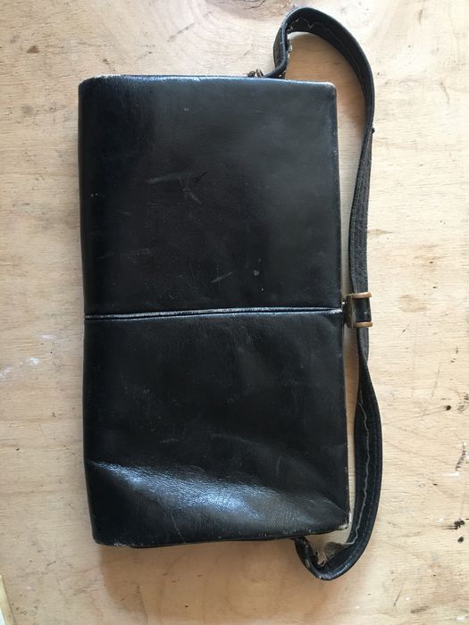 Продам.Две женские сумочки-клатч ,40-50 годов и настенную миниатюру