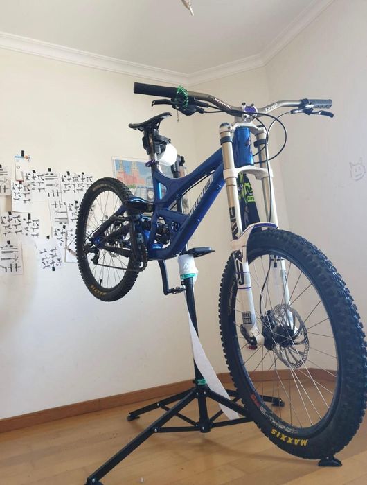 Specialized demo 8
