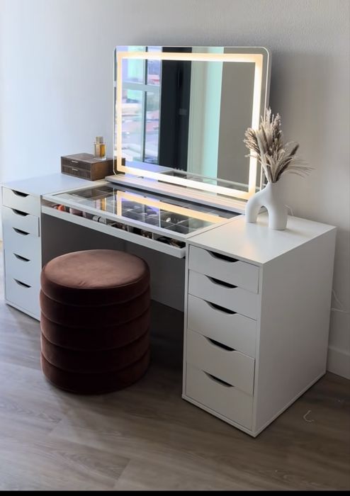 Penteadeira ikea como nova comprada a 5meses