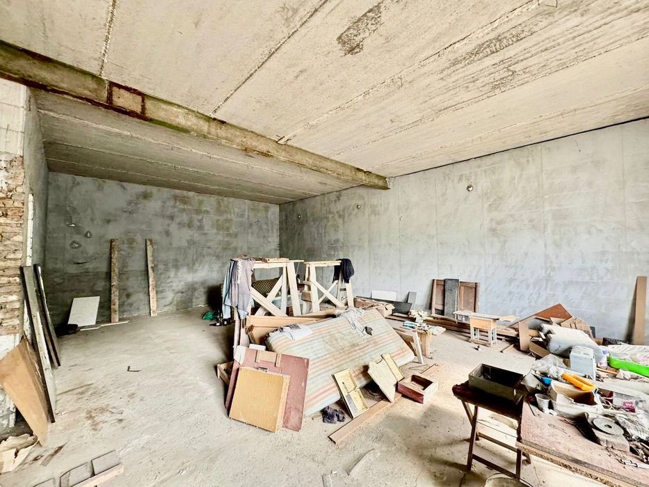 Продаються квартири з комерційним приміщенням