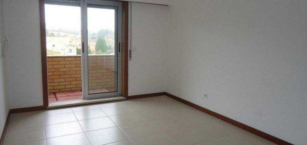 Moradia T4+1 São Félix da Marinha - Garagem - Terraços
